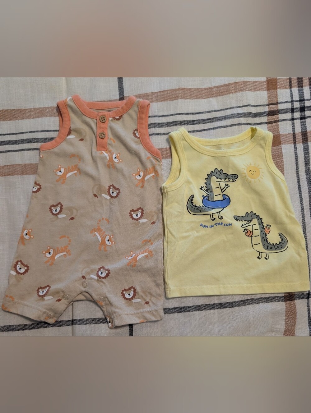 Garanimals Yellow Crocodile Tank & Tan Lion Romper Set Size 6-9 Months